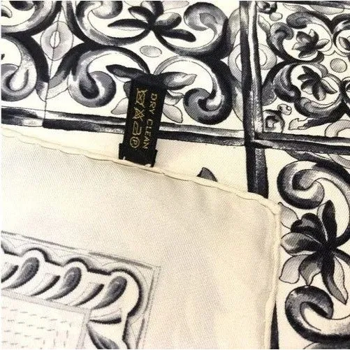 521195AS (S2) Loewe Scarf Multicolor Silk