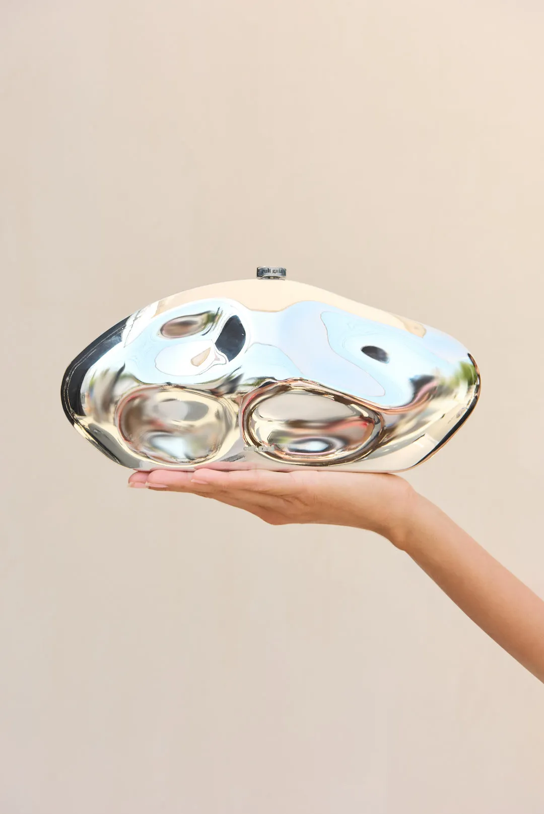 CALDERA CLUTCH - SHINY SILVER