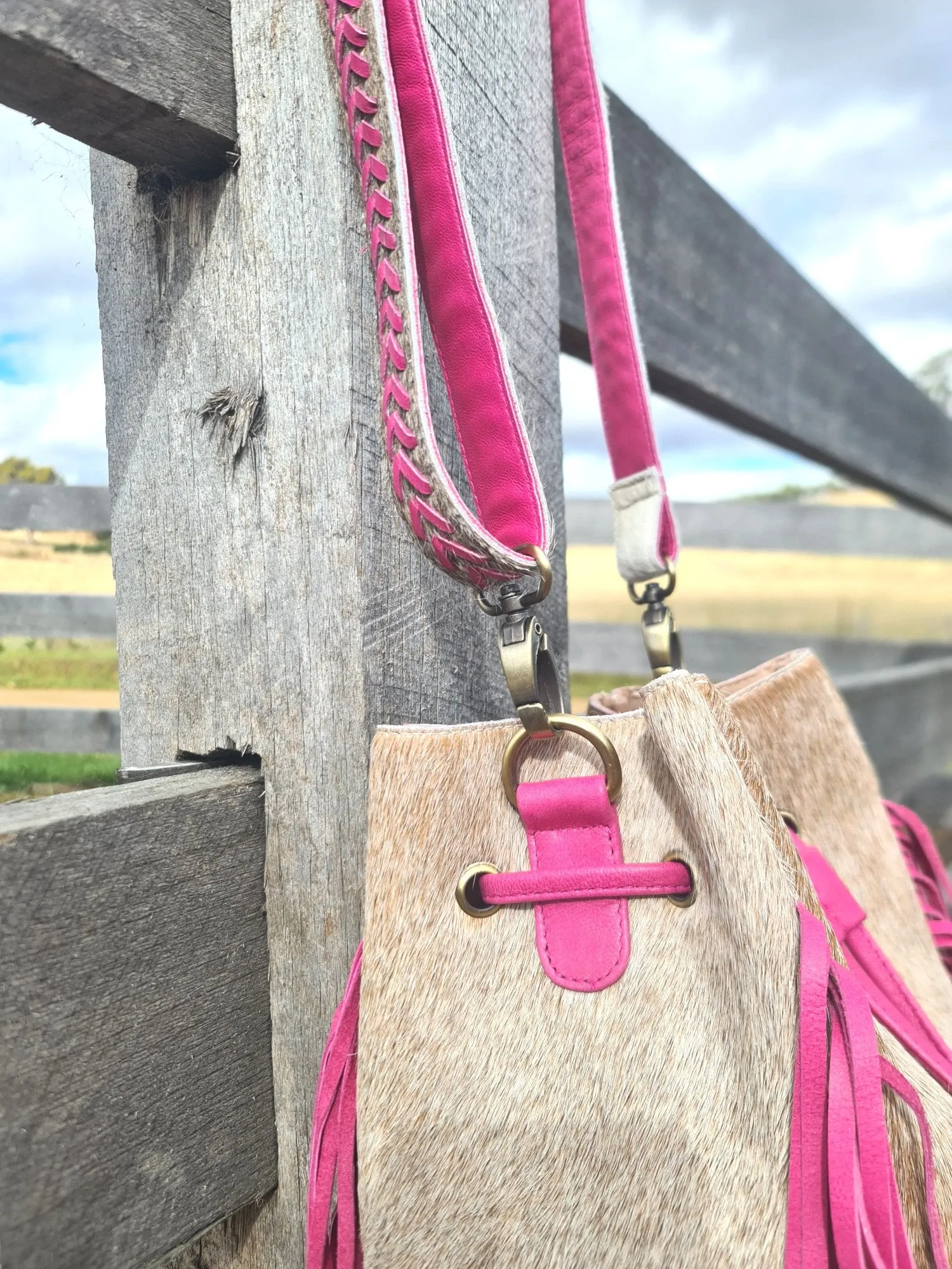 Cowgirl Cowhide Bag - Nat/Fuchsia