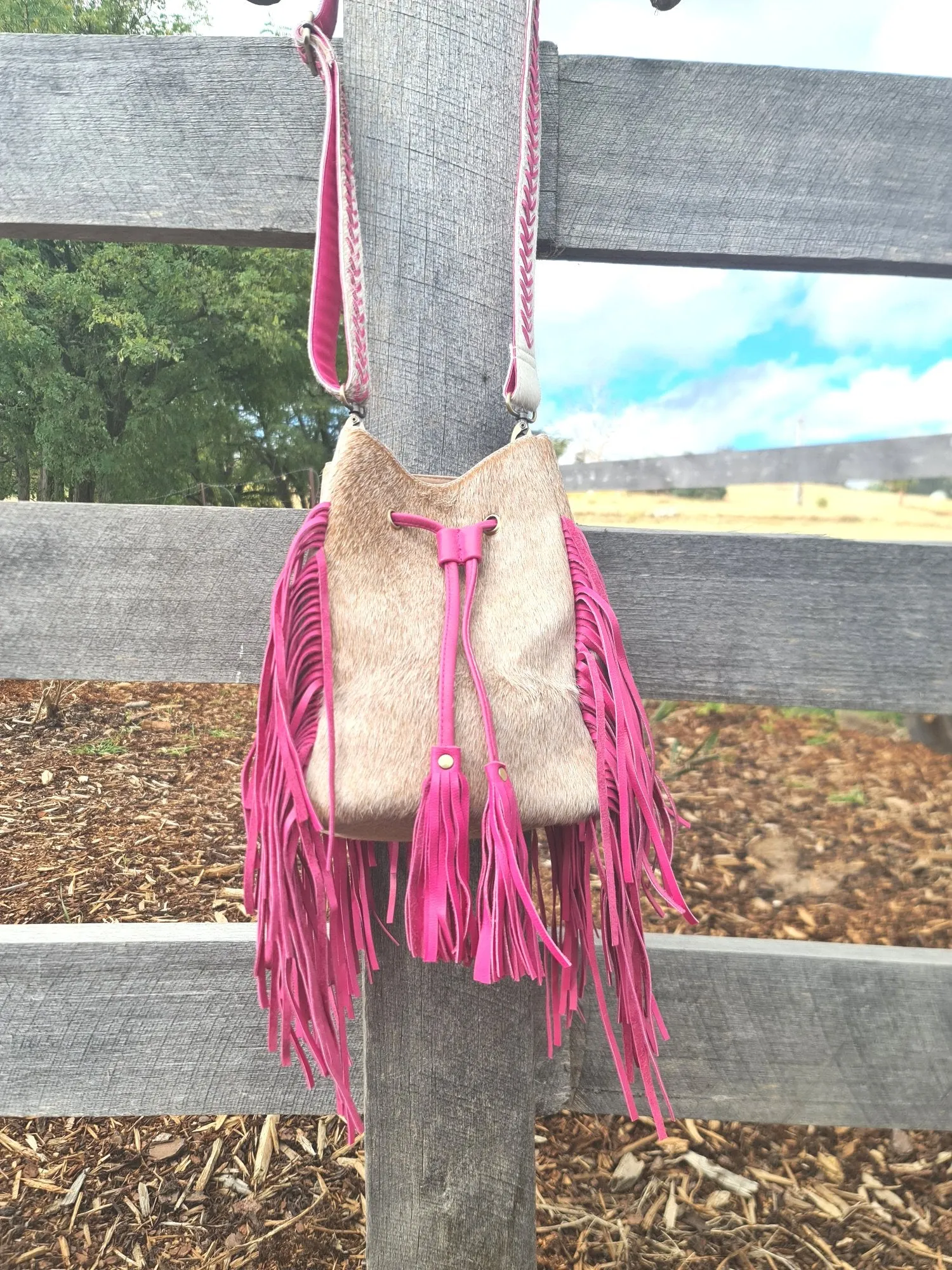 Cowgirl Cowhide Bag - Nat/Fuchsia