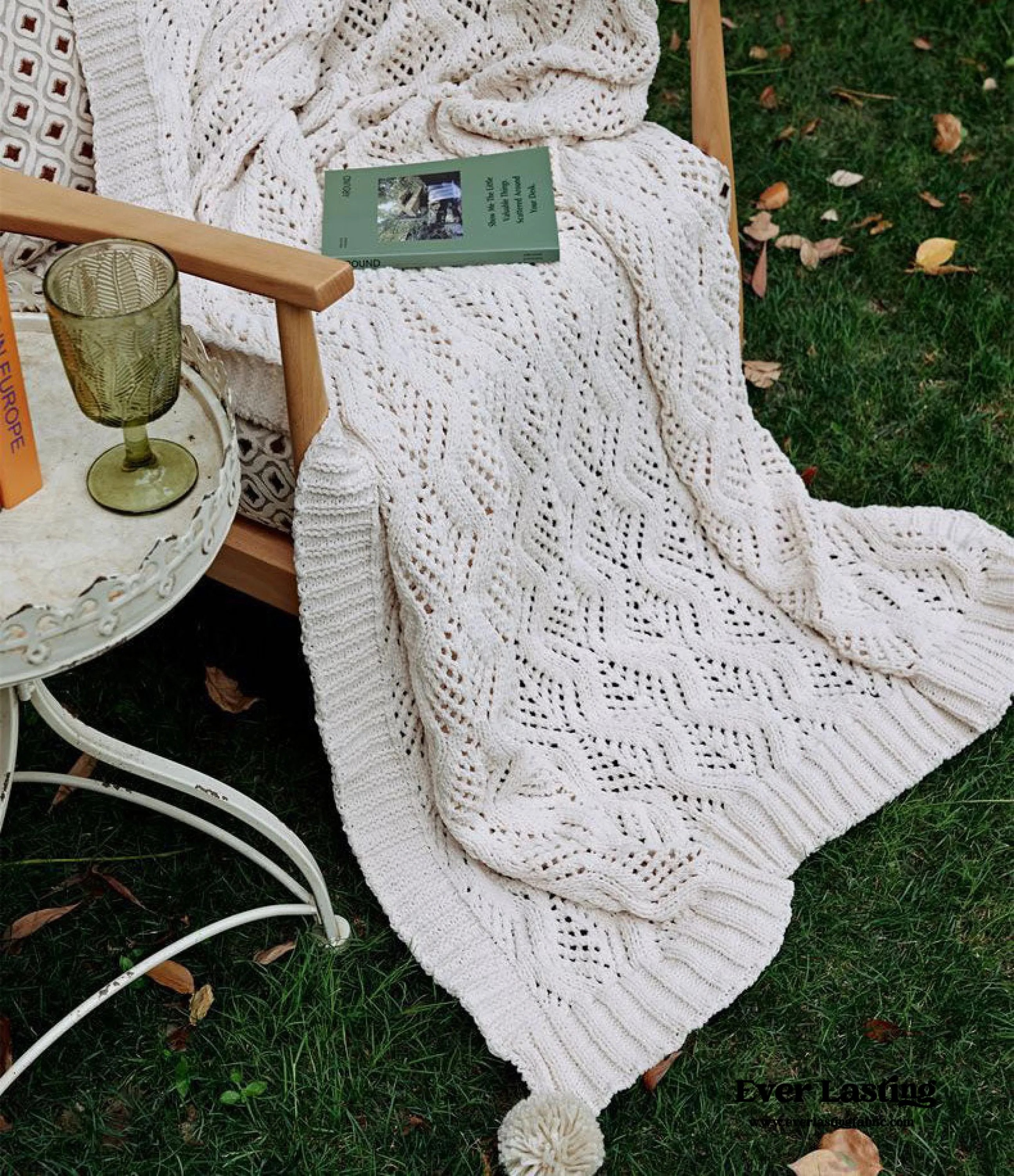 Cozy Knit Pom Pom Blanket (7 Colors)