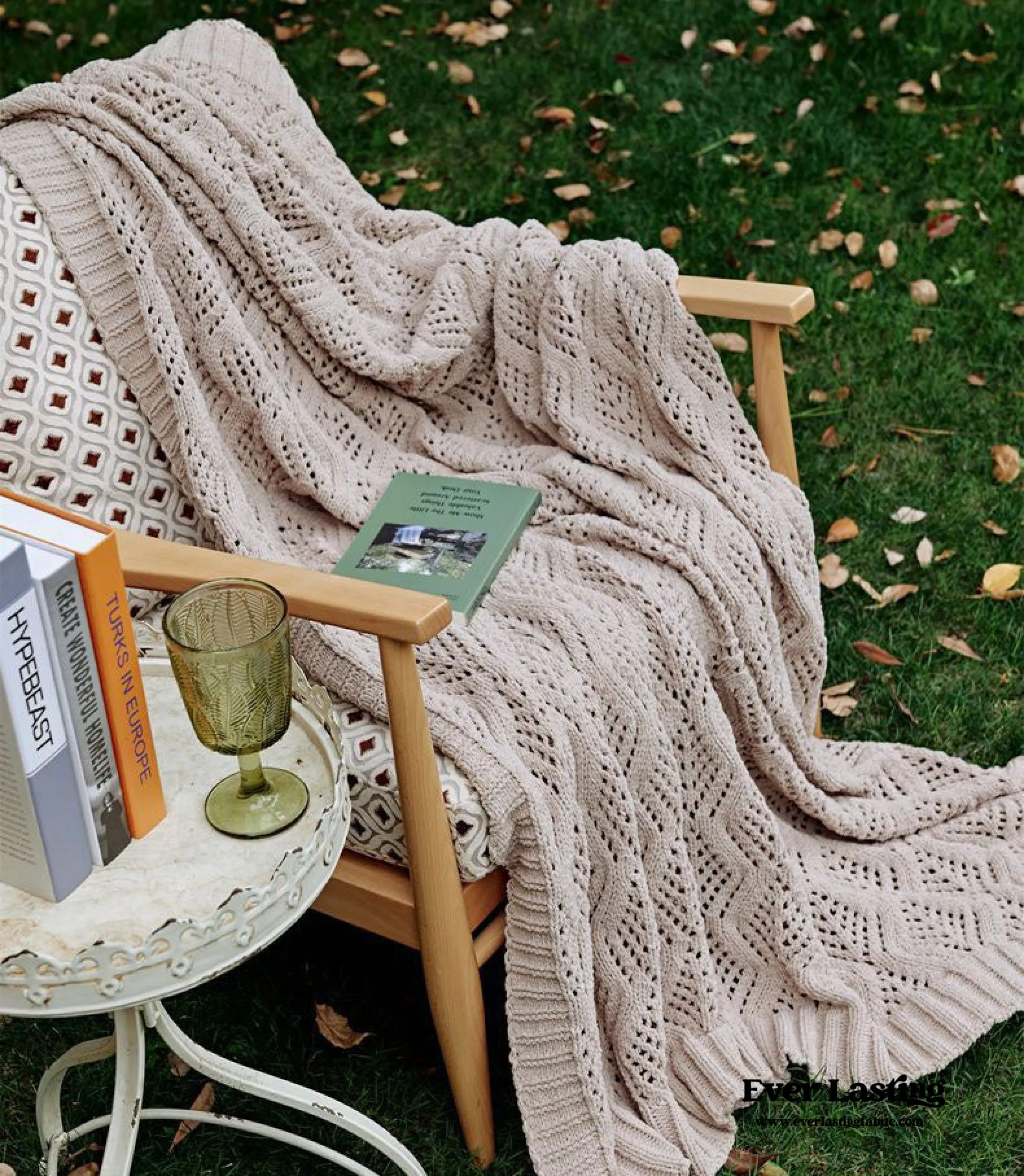 Cozy Knit Pom Pom Blanket (7 Colors)