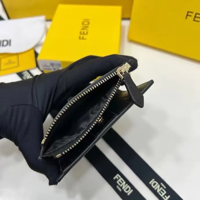FF242 Fendi Roma Continental / 4.5x0.7x3.7inch