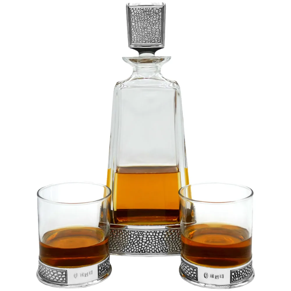 Manhattan 650ml Whisky, Wine & Spirits Decanter Gift Set Includes 2x 11oz Manhattan Pewter Tumblers