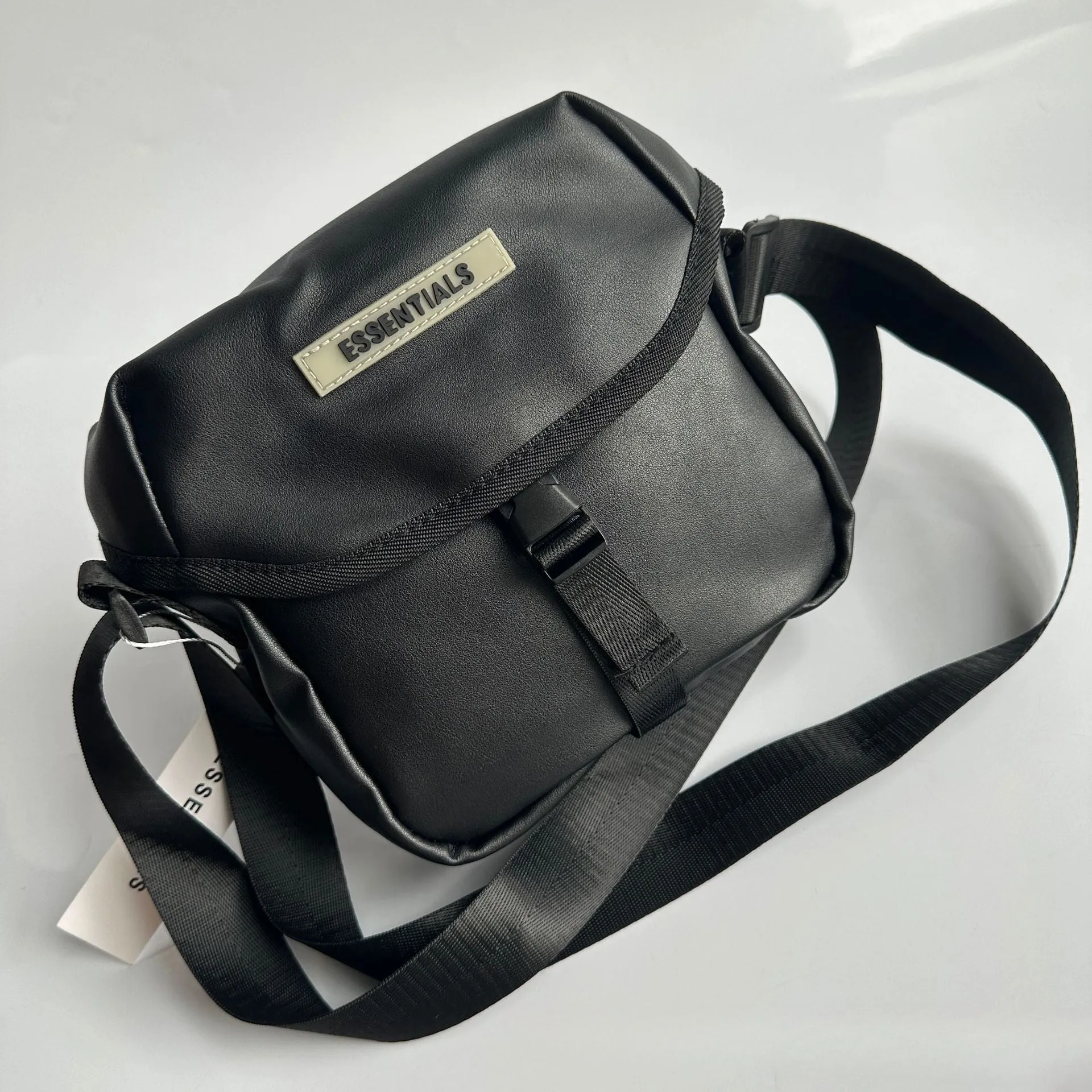 Men's Crossbody Bag Horizontal Bag Cover One Shoulder Crossbody Bag