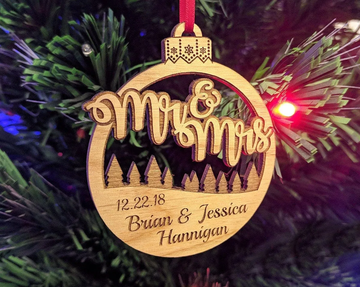 Mr and Mrs Christmas Ornament Engraved Personalized Rustic Holiday Wedding Gift Favor for Bride Groom Couples Just Married Ornaments Custom