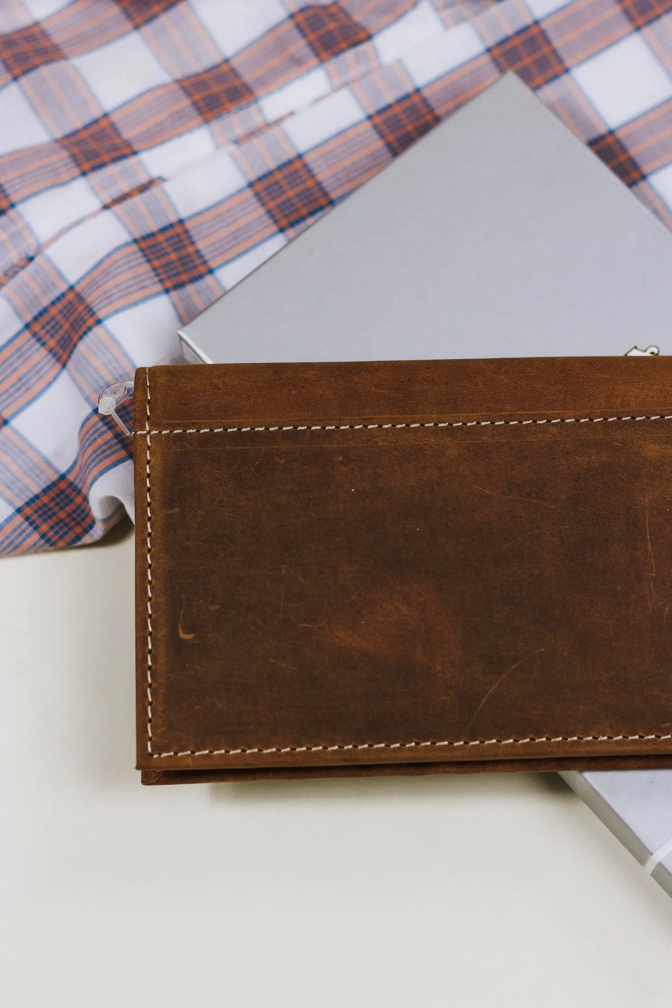 Nocona Rodeo Wallet Floral Embossed Chocolate Buck Lacing Brown