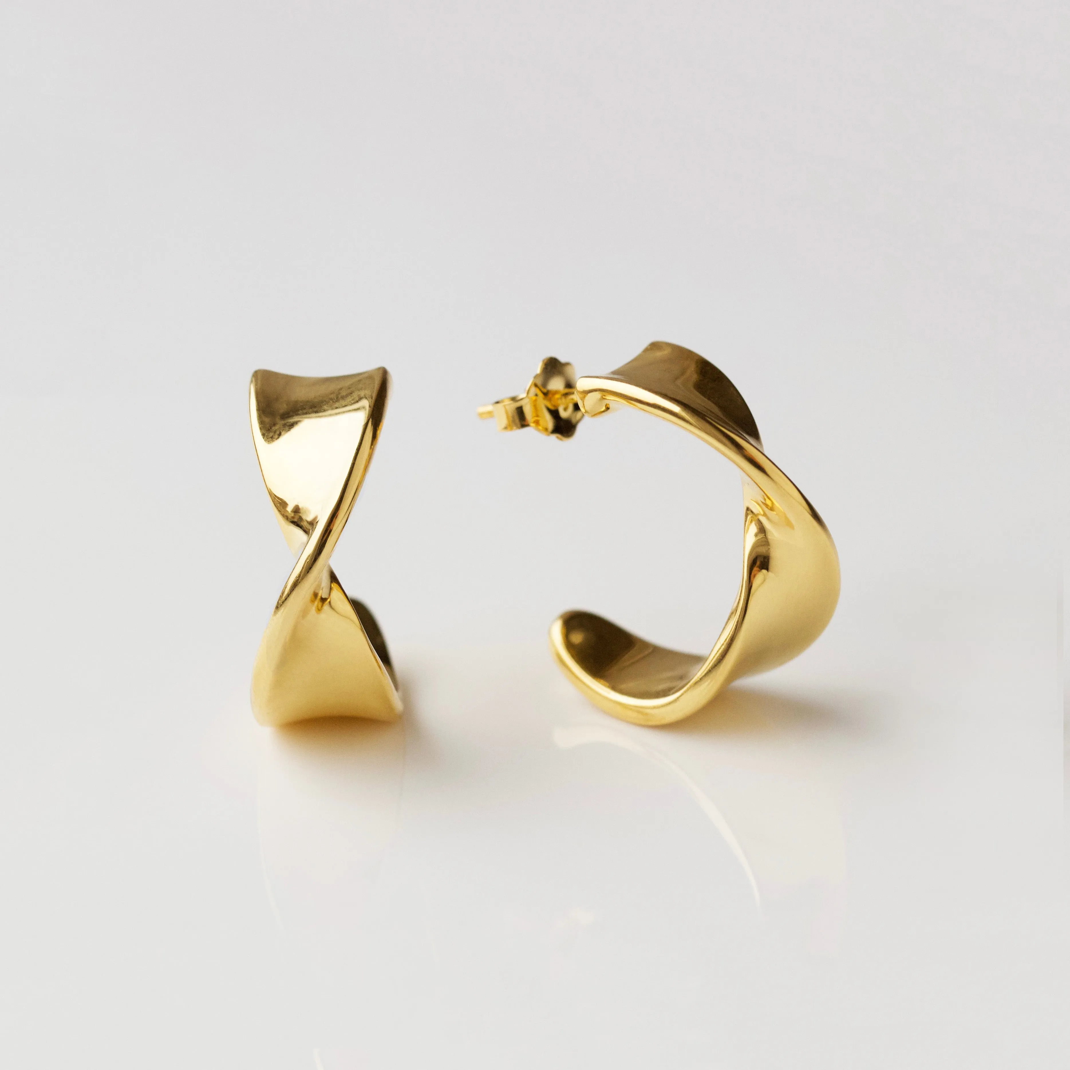 Vintage Twist Hoop Earrings